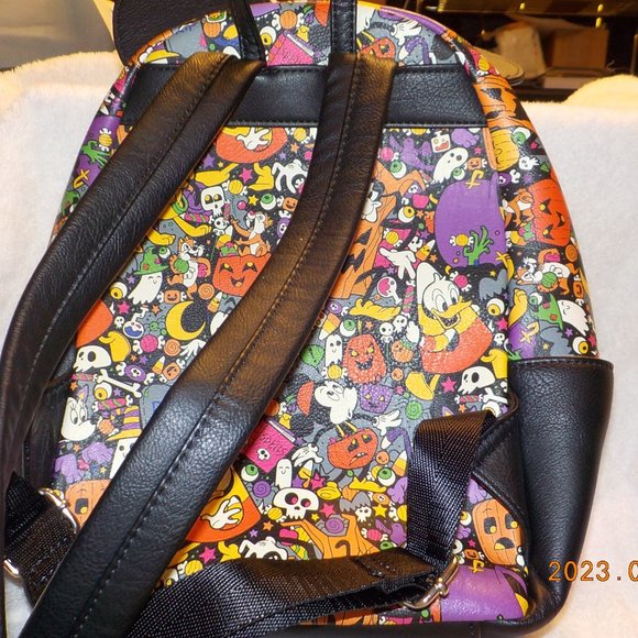 2022 Disney Parks Loungefly Mickey & Friends Halloween Mini Backpack NWOT - Picture 4 of 8
